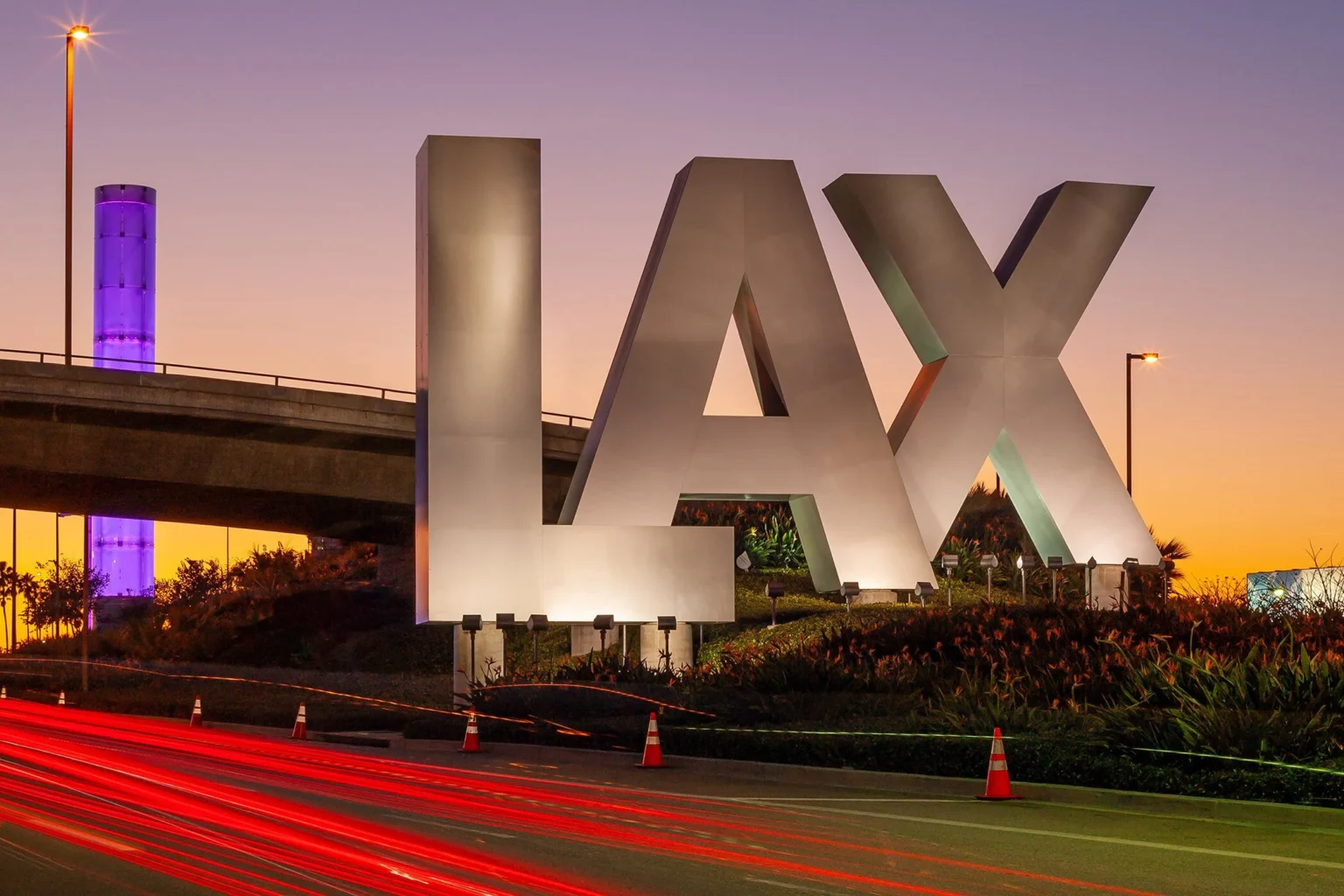 lax